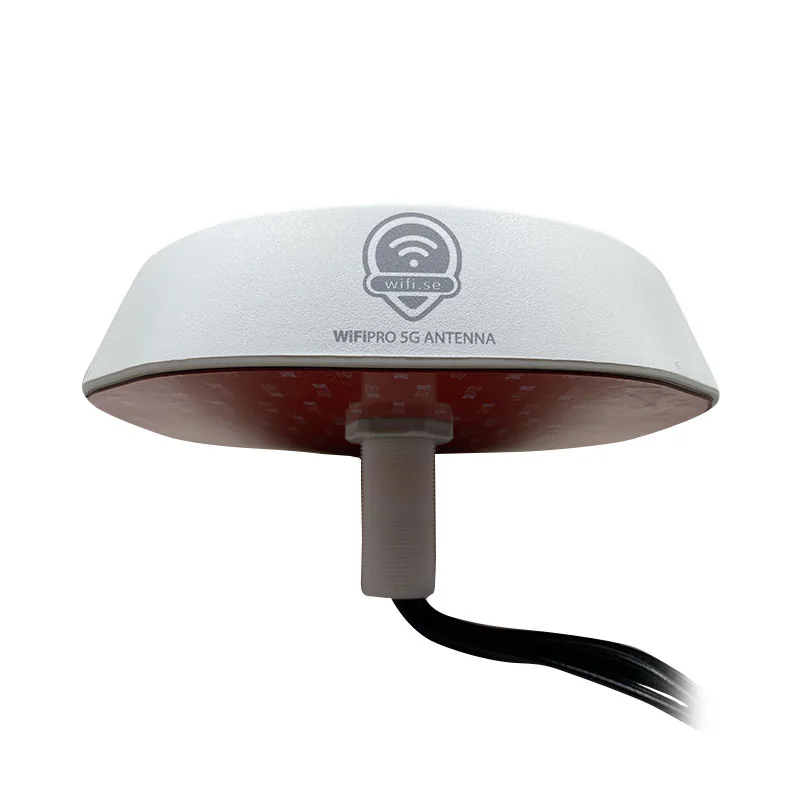 5G roof antenna, side view with M20 mounting bolt